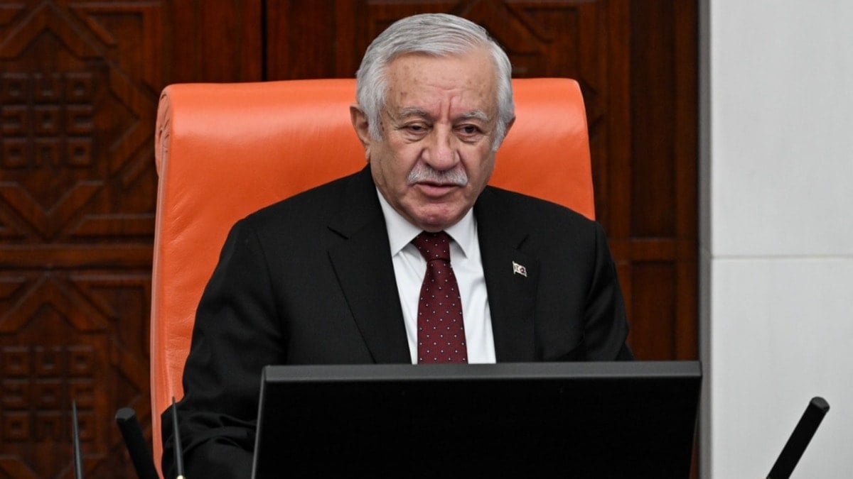 AKP’li vekiller MHP’li başkanvekilini çıldırttı: Nereye gidiyorsunuz arkadaş, ayıp ya! AKP’li vekiller MHP’li başkanvekilini çıldırttı: Nereye gidiyorsunuz arkadaş, ayıp ya!