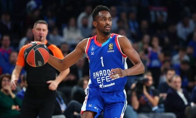 Anadolu Efes, Beaubois ile uzattı Anadolu Efes, Beaubois ile uzattı