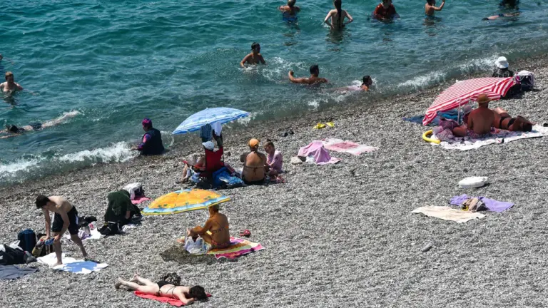 Antalya’da sıcaklık rekoru geliyor: 45 derece bekleniyor! Antalya’da sıcaklık rekoru geliyor: 45 derece bekleniyor!