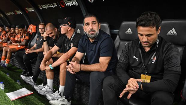 Arda Turan, Beşiktaş’ı ilk kez mağlup etti! Arda Turan, Beşiktaş’ı ilk kez mağlup etti!