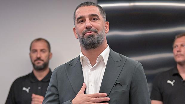 Arda Turan: En büyük hayalim Avrupa kupasıyla Türkiye’ye dönmek Arda Turan: En büyük hayalim Avrupa kupasıyla Türkiye’ye dönmek
