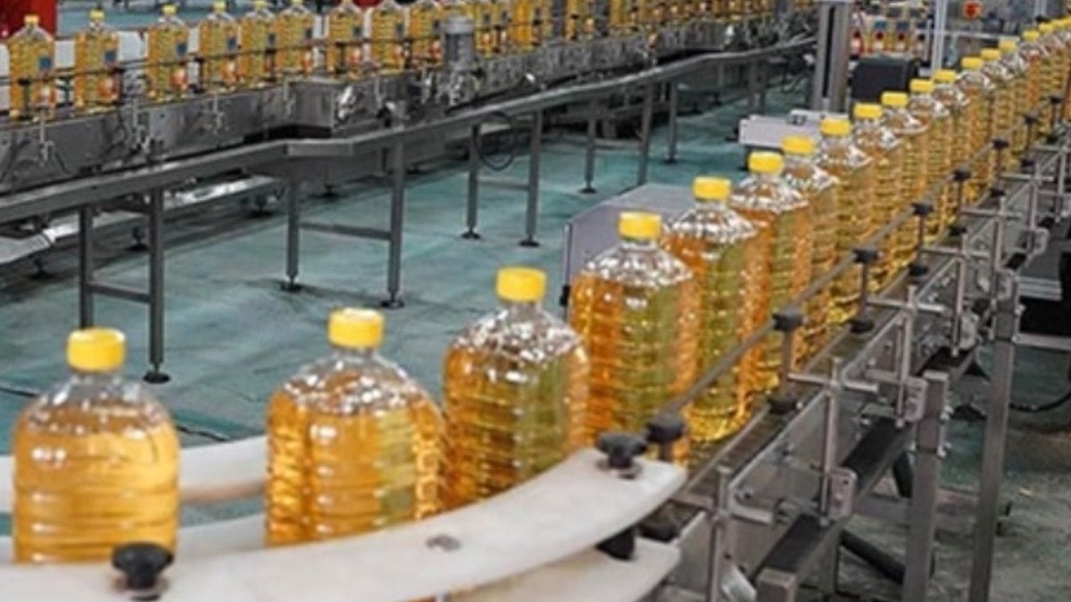 Ayçiçek yağı da icradan satılacak: 5 litrelik şişelerde tonlarcası sunuldu Ayçiçek yağı da icradan satılacak: 5 litrelik şişelerde tonlarcası sunuldu