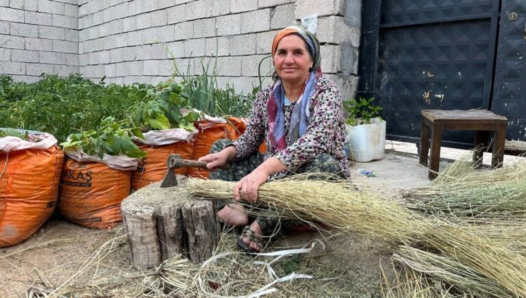 Babaannesinden kalan mirası yaşatıyor: El emeğiyle hazırlanıyor Babaannesinden kalan mirası yaşatıyor: El emeğiyle hazırlanıyor