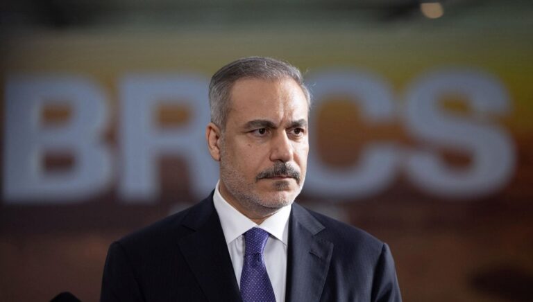 Bakan Fidan, İranlı mevkidaşıyla görüştü Bakan Fidan, İranlı mevkidaşıyla görüştü