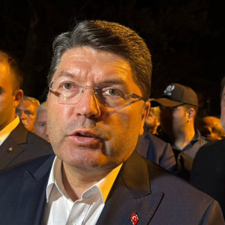 Bakan Tunç’tan orman yangınlarına ilişkin açıklama Bakan Tunç’tan orman yangınlarına ilişkin açıklama