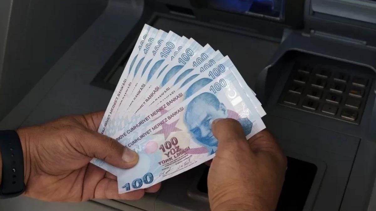 Bankalarda faiz rekabeti kızıştı: 500 bin TL ve 1 milyon TL’nin getirisi değişti Bankalarda faiz rekabeti kızıştı: 500 bin TL ve 1 milyon TL’nin getirisi değişti