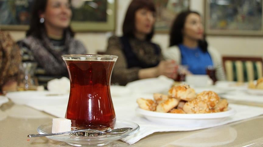 Belediye başkanı emekli zammına kızdı: Çayı 1 TL yaptı Belediye başkanı emekli zammına kızdı: Çayı 1 TL yaptı