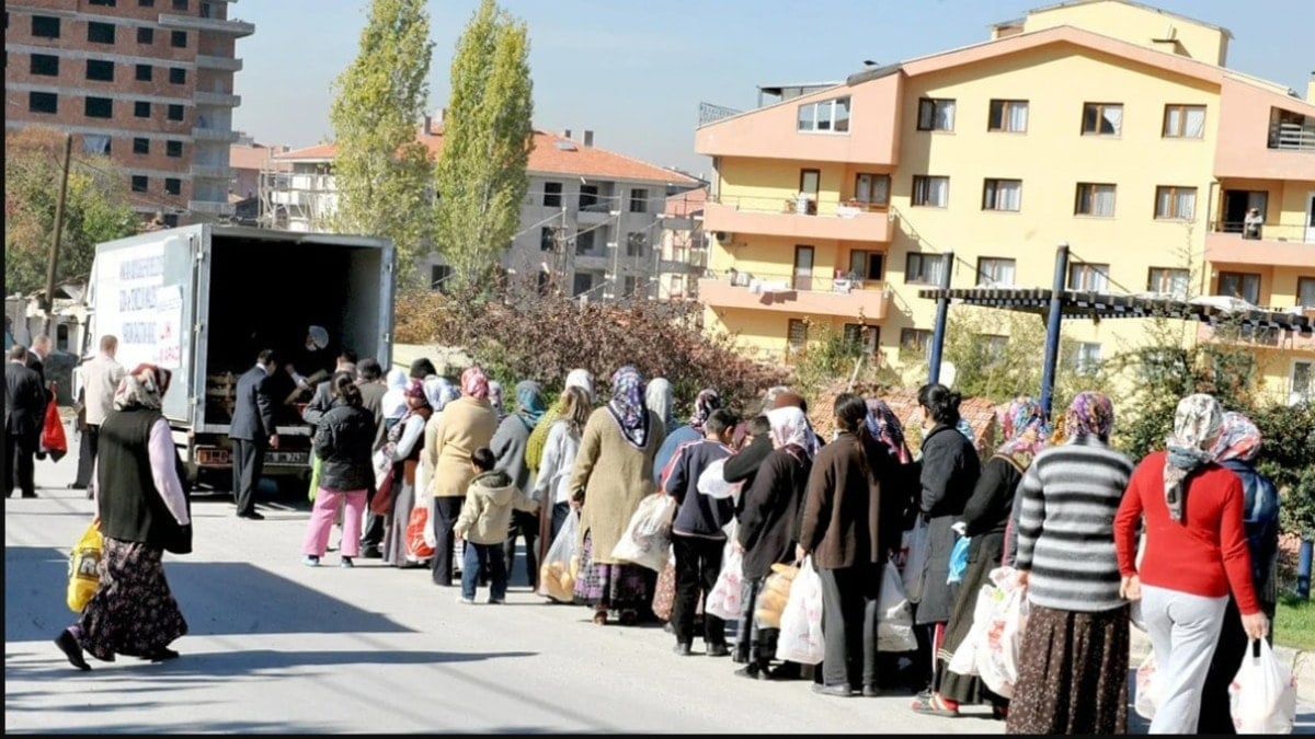Beş zengin kentte 3,5 milyon yoksul Beş zengin kentte 3,5 milyon yoksul