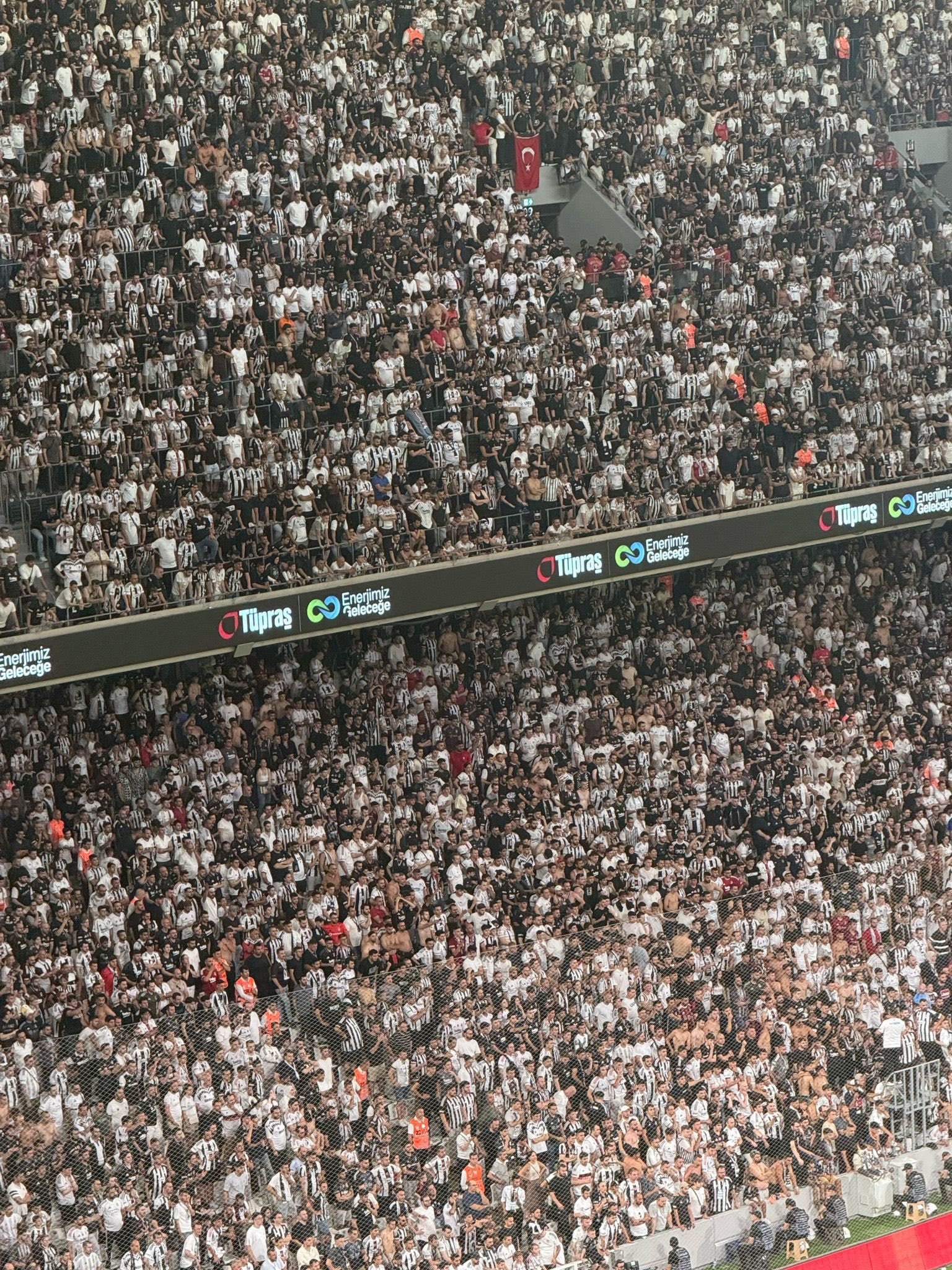 Beşiktaş’ta ayrılık! Transferi babası açıkladı Beşiktaş’ta ayrılık! Transferi babası açıkladı