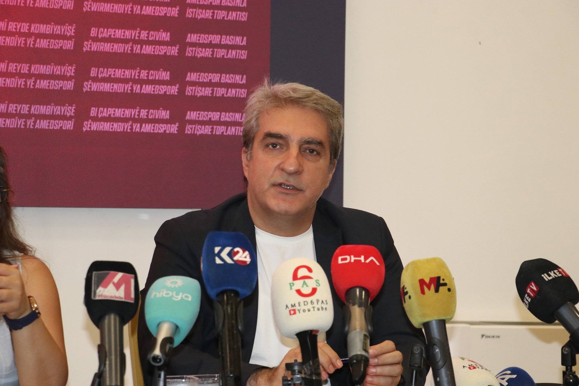 Burç Baysal: Aytaç Kara’yı transfer ederken Süper Lig kulüpleriyle rekabet içerisindeydik Burç Baysal: Aytaç Kara’yı transfer ederken Süper Lig kulüpleriyle rekabet içerisindeydik