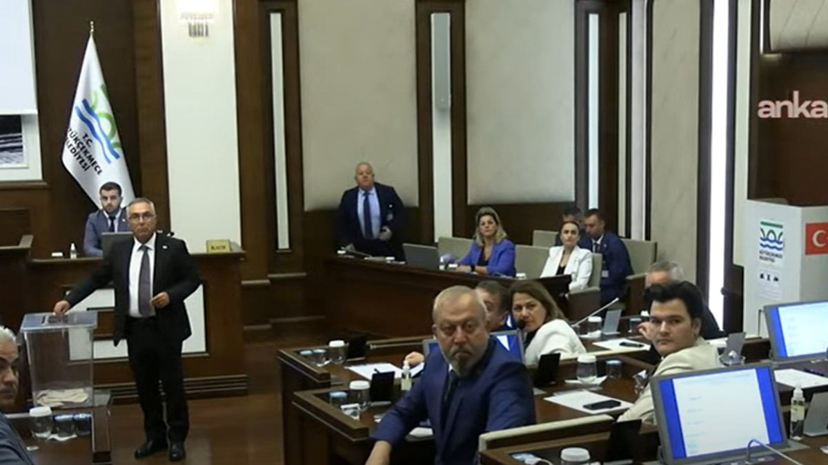 Büyükçekmece Belediye başkanvekili seçiminde gerilim: ‘Neden bağırıyorsunuz?’ Büyükçekmece Belediye başkanvekili seçiminde gerilim: ‘Neden bağırıyorsunuz?’
