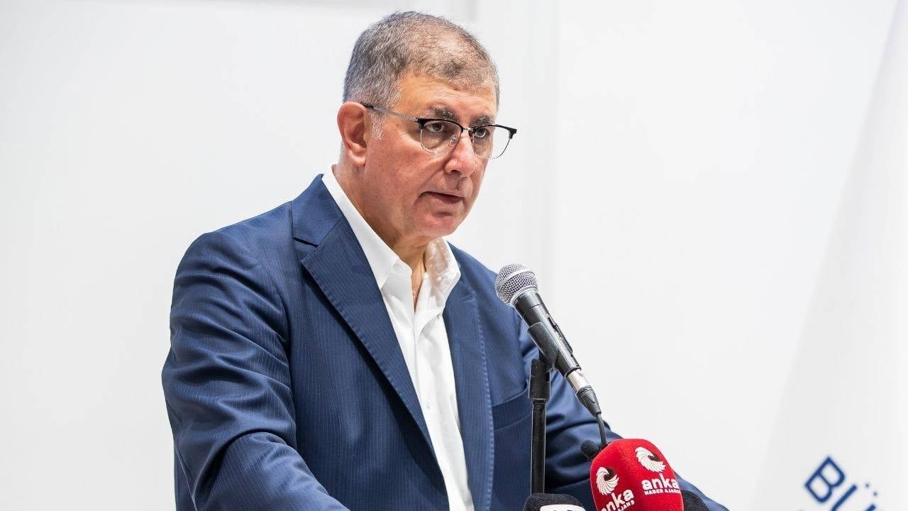 Cemil Tugay’dan partisinden istifa edeceği iddialarına yanıt Cemil Tugay’dan partisinden istifa edeceği iddialarına yanıt