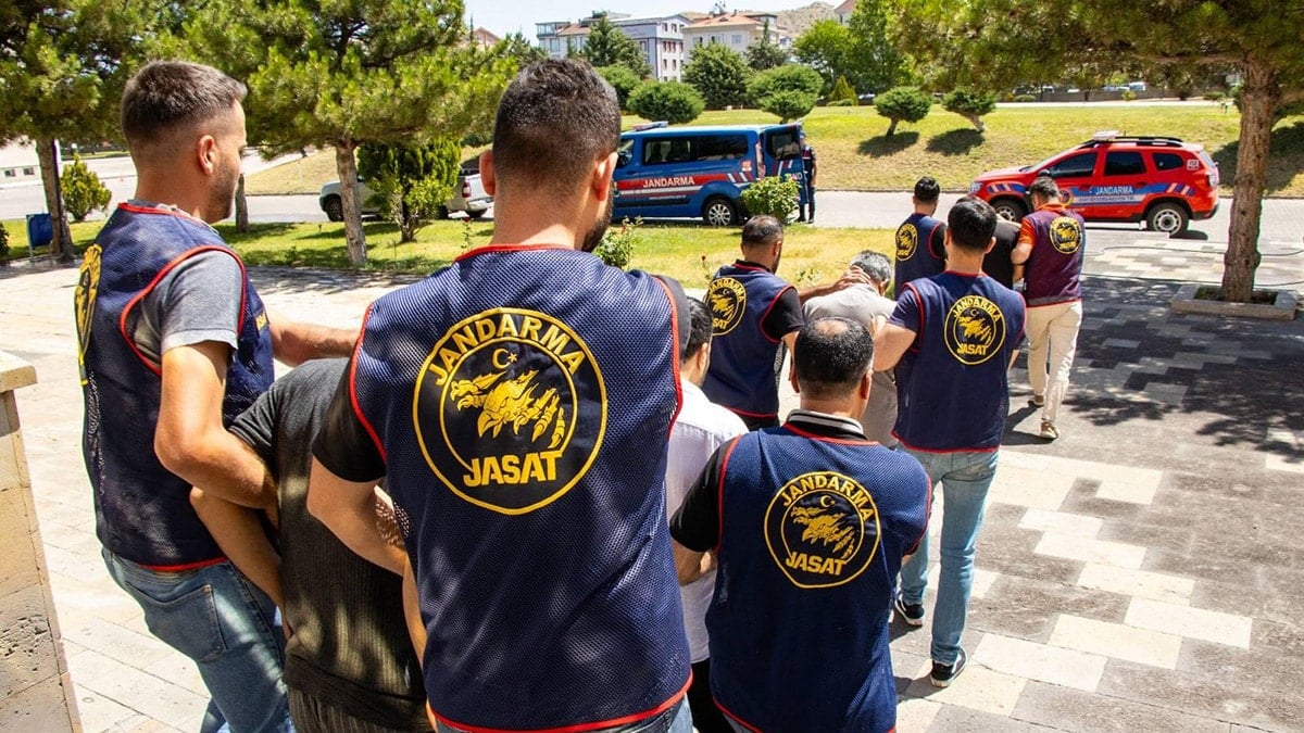 Cesedi arazide battaniyeye sarılı halde bulunmuştu: Kan donduran gerçek ortaya çıktı Cesedi arazide battaniyeye sarılı halde bulunmuştu: Kan donduran gerçek ortaya çıktı