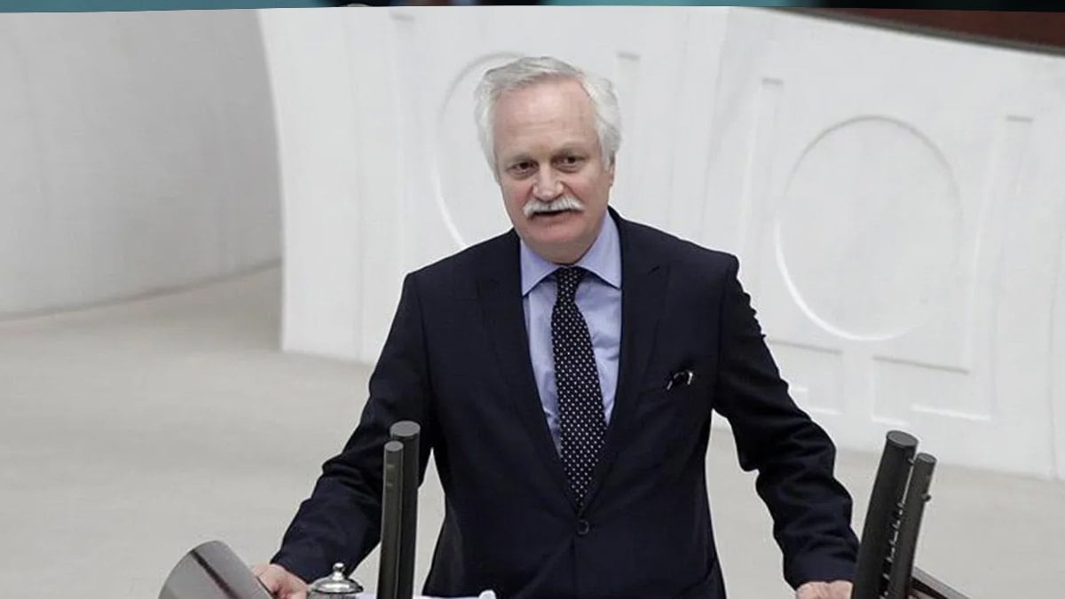 CHP eski Genel Başkan Yardımcısı Özçelik, partisinden istifa etti CHP eski Genel Başkan Yardımcısı Özçelik, partisinden istifa etti