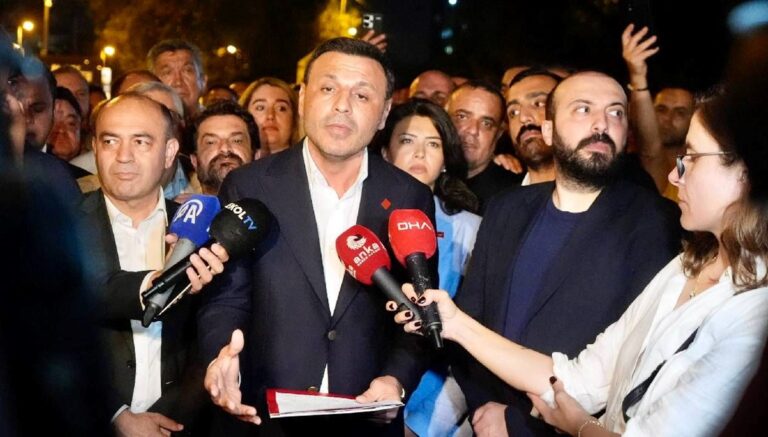 CHP İstanbul İl Başkanı Özgür Çelik ifade verdi CHP İstanbul İl Başkanı Özgür Çelik ifade verdi