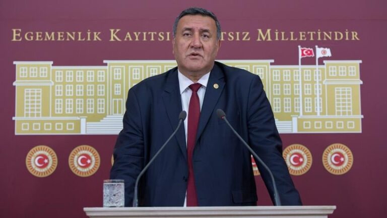 CHP Milletvekili Gürer: Fabrikalar icrada, şirketler konkordatoda CHP Milletvekili Gürer: Fabrikalar icrada, şirketler konkordatoda