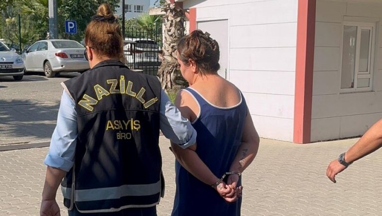 Çocuk bakıcısı, evdeki 95 bin TL’lik altını çaldı Çocuk bakıcısı, evdeki 95 bin TL’lik altını çaldı