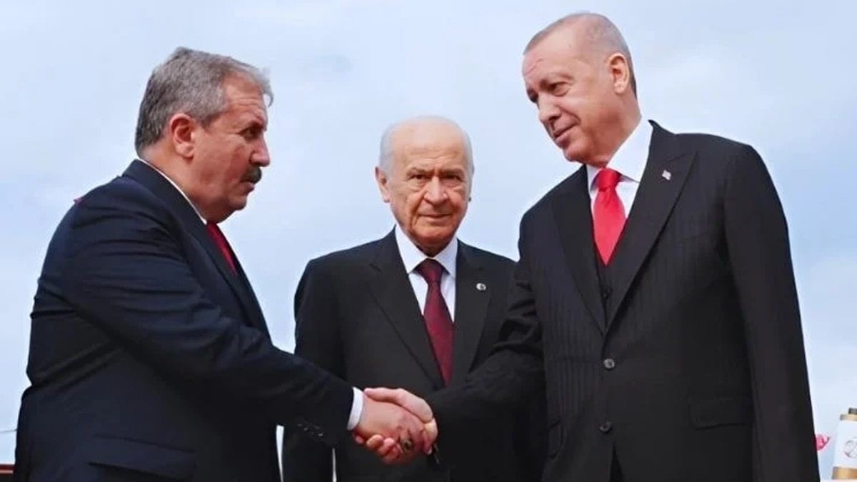 Cumhur İttifakı’nda alarm zilleri: Küçük ortaktan ittifakı sarsacak sözler Cumhur İttifakı’nda alarm zilleri: Küçük ortaktan ittifakı sarsacak sözler