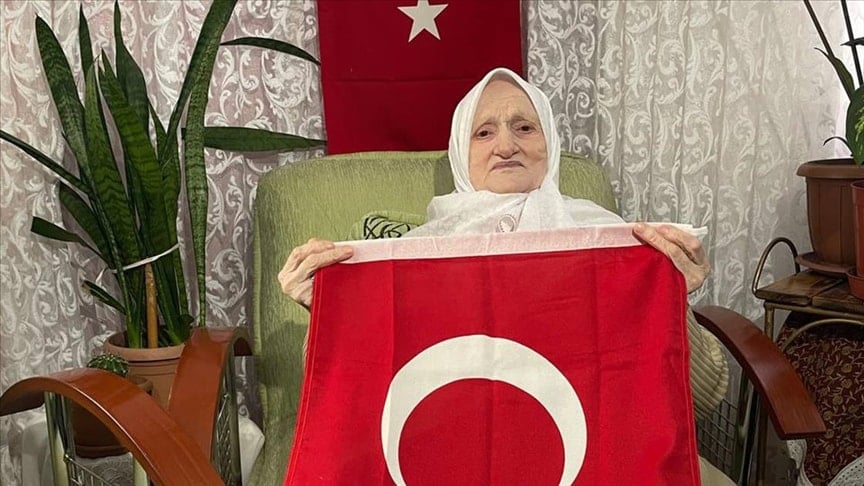 Cumhuriyet ile yaşıt Şükriye nine yaşamını yitirdi Cumhuriyet ile yaşıt Şükriye nine yaşamını yitirdi