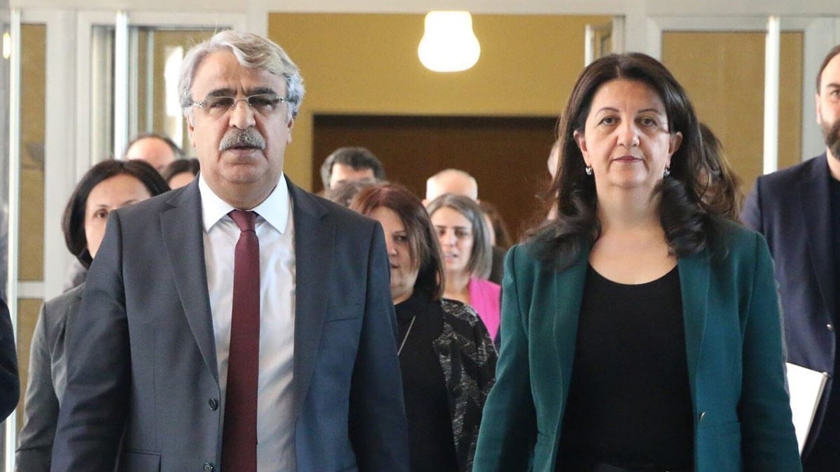 DEM Parti lider turuna çıkıyor DEM Parti lider turuna çıkıyor