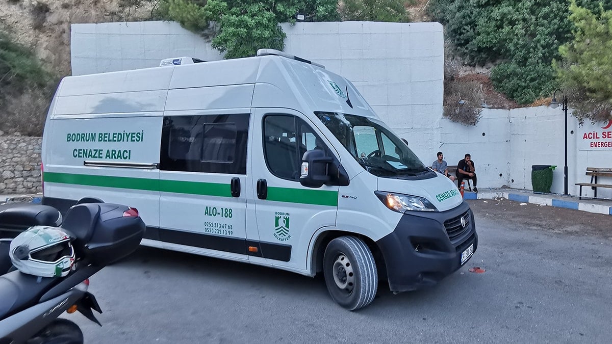 Eğlence mekanında fenalaşan genç yaşamını yitirdi Eğlence mekanında fenalaşan genç yaşamını yitirdi