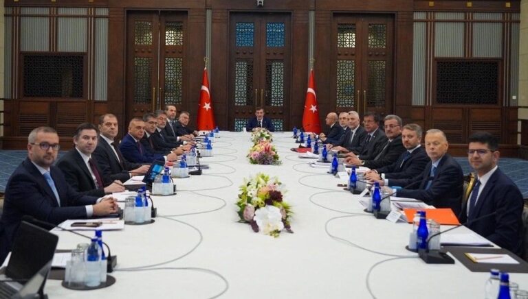 EKK’dan açıklama: Reformlara kararlılıkla devam edilecek EKK’dan açıklama: Reformlara kararlılıkla devam edilecek