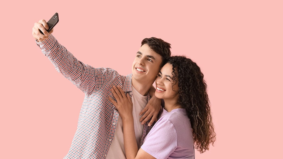 Eski sevgilinizle fotoğraflarınız başınıza iş açabilir! Suç sayıldı Eski sevgilinizle fotoğraflarınız başınıza iş açabilir! Suç sayıldı