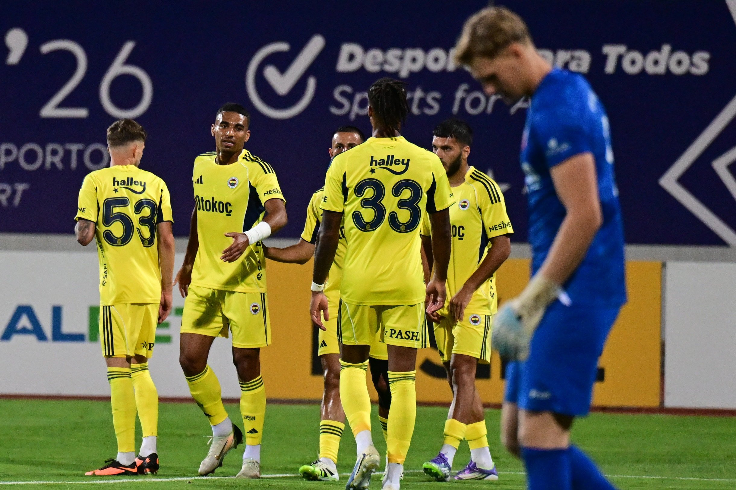 Fenerbahçe ikinci yarı açıldı Fenerbahçe ikinci yarı açıldı