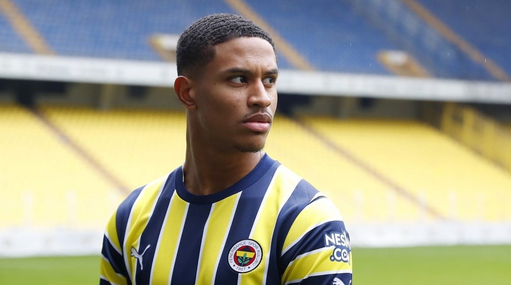 Fenerbahçe Oosterwolde ile uzatıyor! İşte sözleşme süresi Fenerbahçe Oosterwolde ile uzatıyor! İşte sözleşme süresi