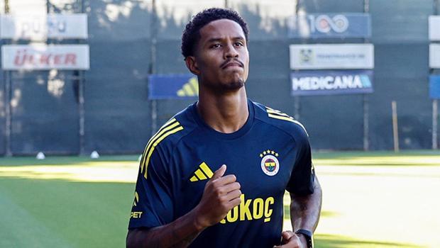 Fenerbahçe, Oosterwolde’nin sözleşmesinin uzatıldığını duyurdu! Fenerbahçe, Oosterwolde’nin sözleşmesinin uzatıldığını duyurdu!