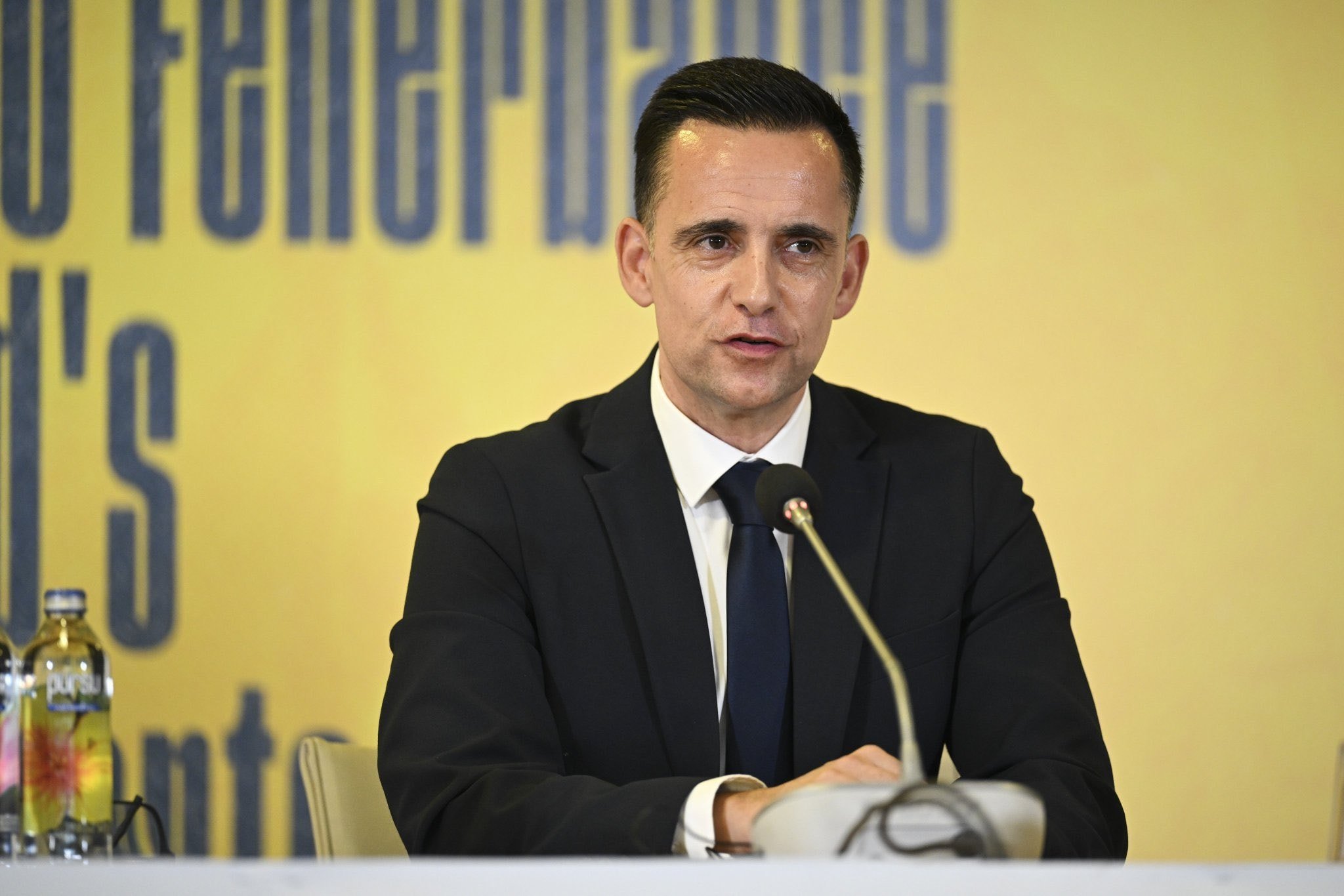 Fenerbahçe’den gönderilmişlerdi! İki ismin yeni takımları dikkat çekiyor Fenerbahçe’den gönderilmişlerdi! İki ismin yeni takımları dikkat çekiyor