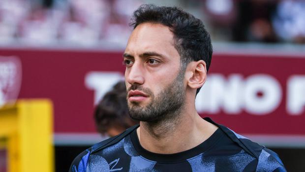 Fenerbahçe’den Hakan Çalhanoğlu hamlesi! Ali Koç ile görüştü Fenerbahçe’den Hakan Çalhanoğlu hamlesi! Ali Koç ile görüştü