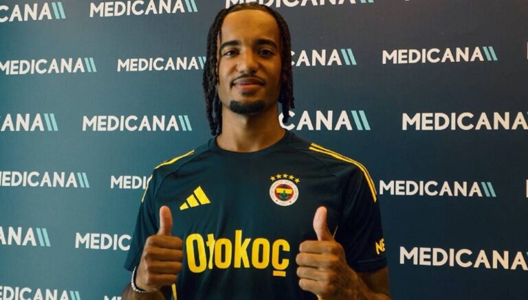 Fenerbahçe’nin yeni transferi sağlık kontrolünden geçti Fenerbahçe’nin yeni transferi sağlık kontrolünden geçti