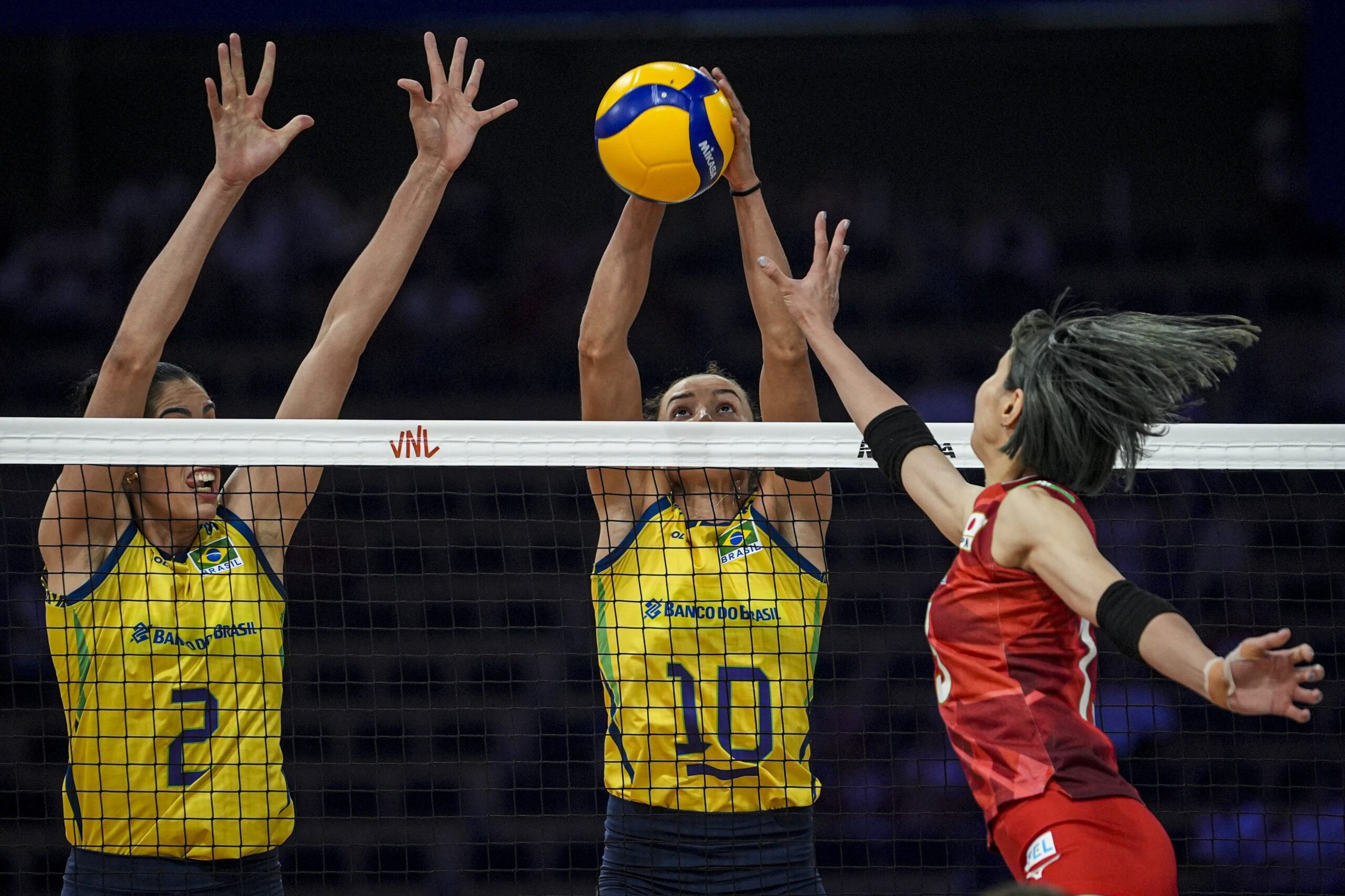 FIVB Milletler Ligi’nde finalin adı belli oldu FIVB Milletler Ligi’nde finalin adı belli oldu