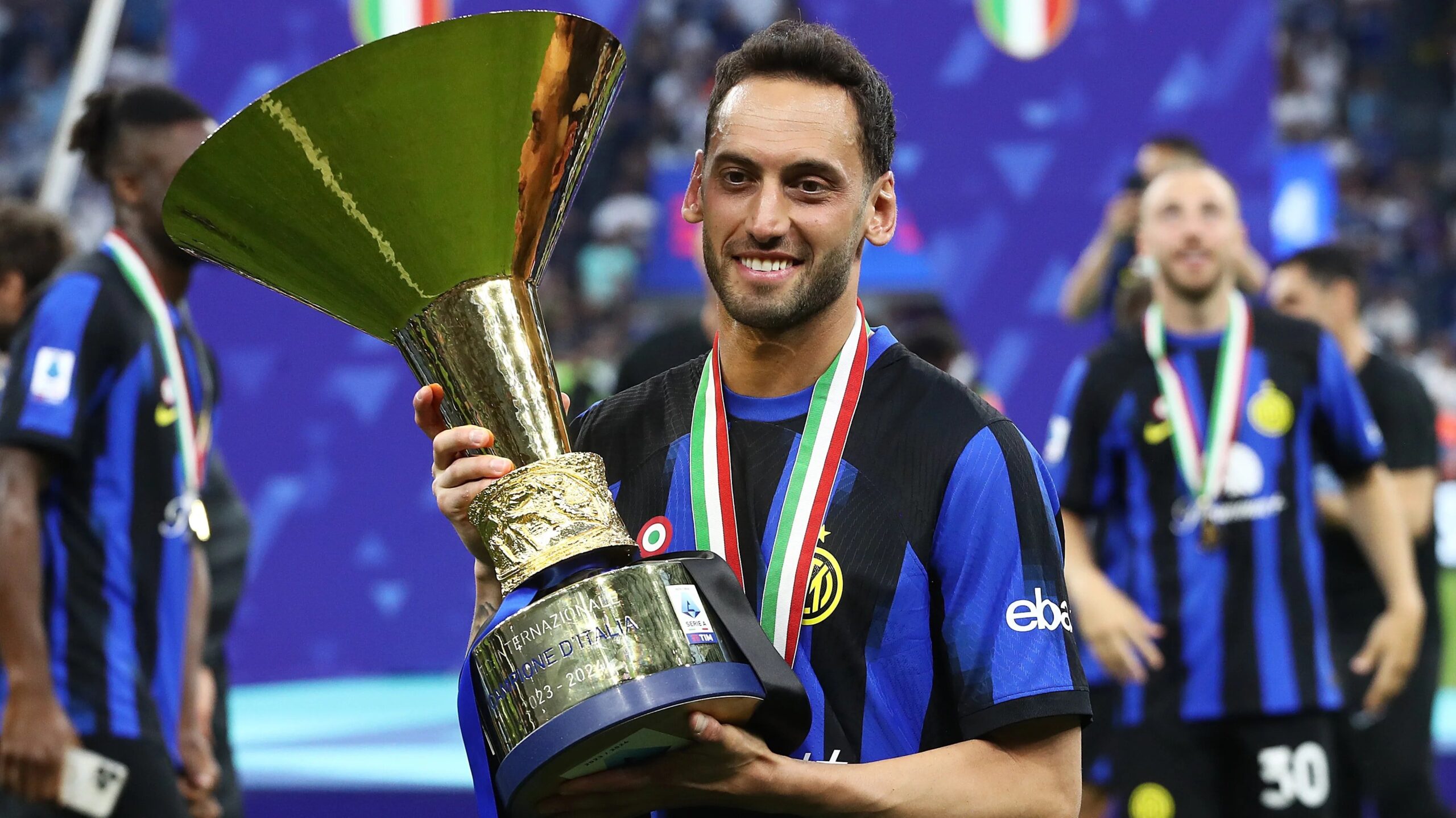 Galatasaray’ın Hakan Çalhanoğlu aşkı! Yeni teklif sunuldu Galatasaray’ın Hakan Çalhanoğlu aşkı! Yeni teklif sunuldu