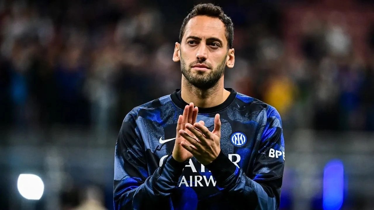 Galatasaraylıları heyecanlandıran Hakan Çalhanoğlu gelişmesi Galatasaraylıları heyecanlandıran Hakan Çalhanoğlu gelişmesi