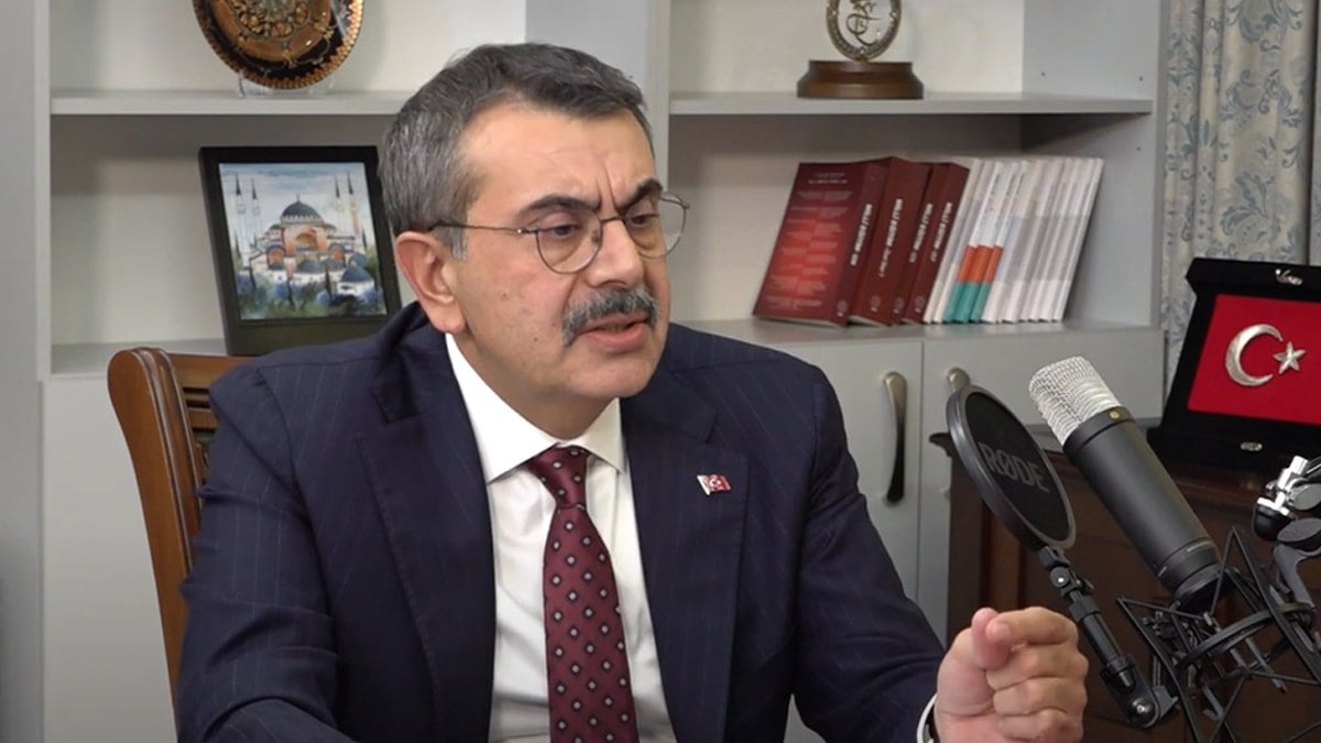 ‘Geri zekâlıya anlatır gibi anlatıyoruz’ diyen Bakan Tekin’den geri adım ‘Geri zekâlıya anlatır gibi anlatıyoruz’ diyen Bakan Tekin’den geri adım
