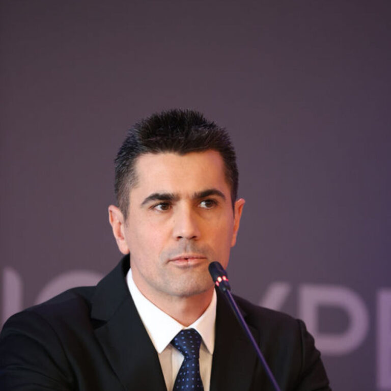 Gökalp İçer gözaltına alındı Gökalp İçer gözaltına alındı