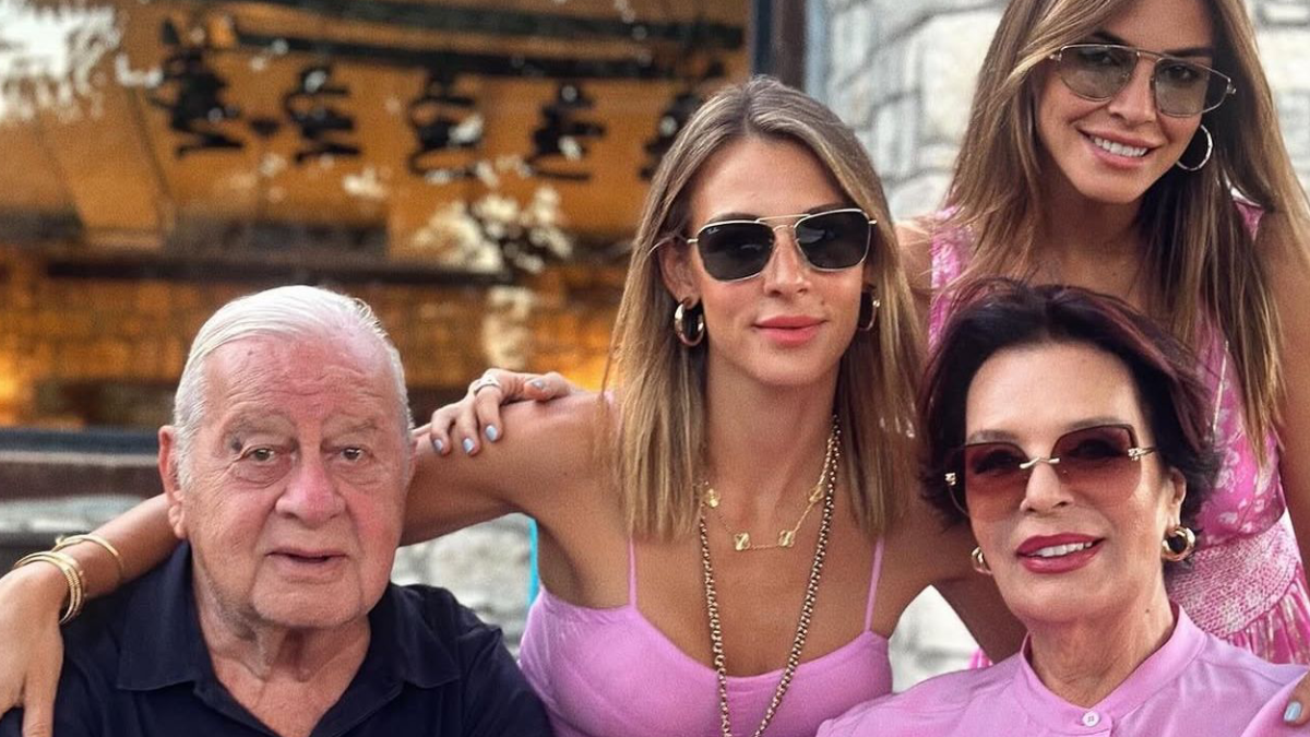 Hülya Koçyiğit’in torunu Londra’daki lüks evini paylaştı Hülya Koçyiğit’in torunu Londra’daki lüks evini paylaştı