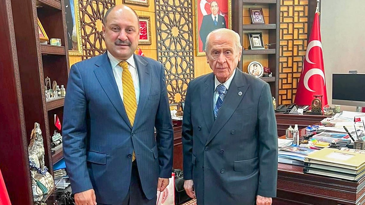 İlk açıklama geldi: Kasım Gülpınar MHP’ye mi transfer olacak? İlk açıklama geldi: Kasım Gülpınar MHP’ye mi transfer olacak?