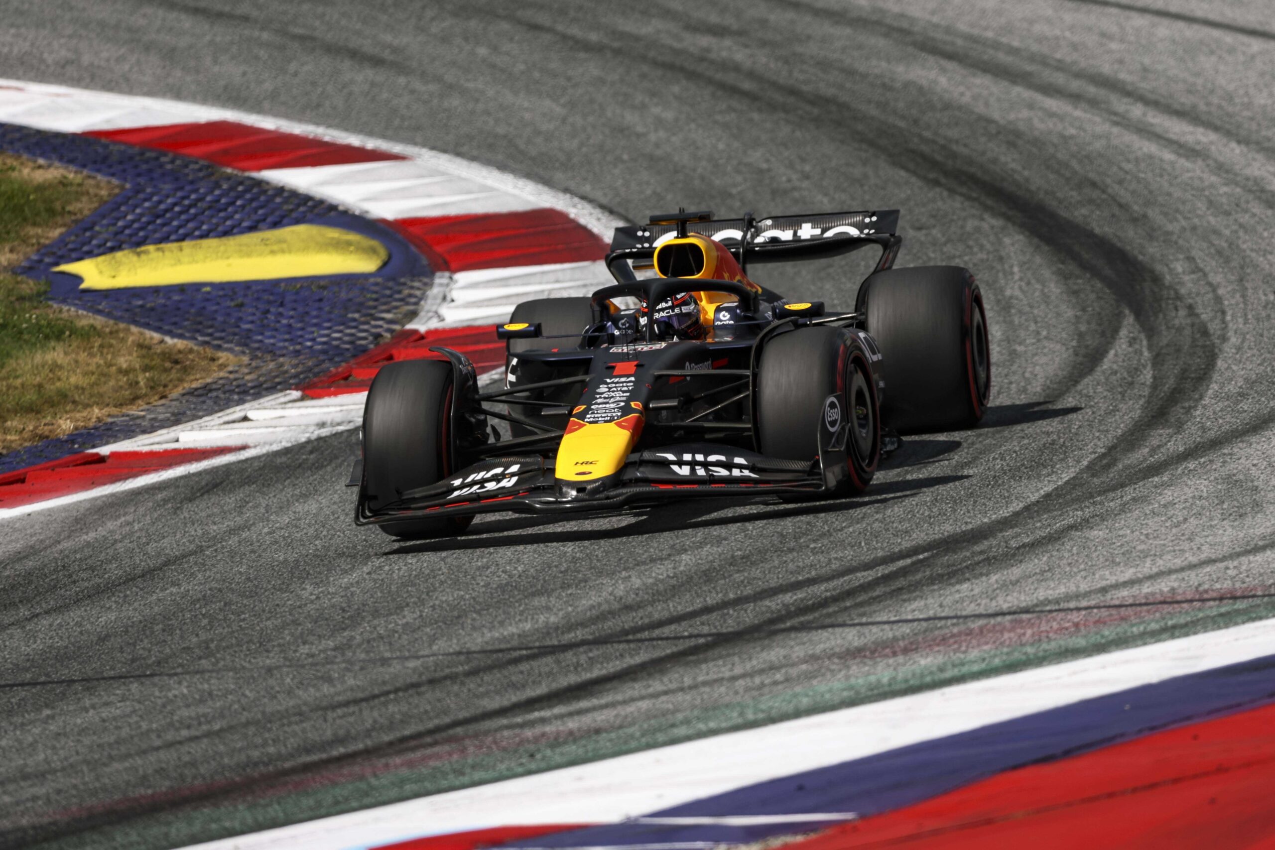 İngiltere’de ilk cep Max Verstappen’in İngiltere’de ilk cep Max Verstappen’in
