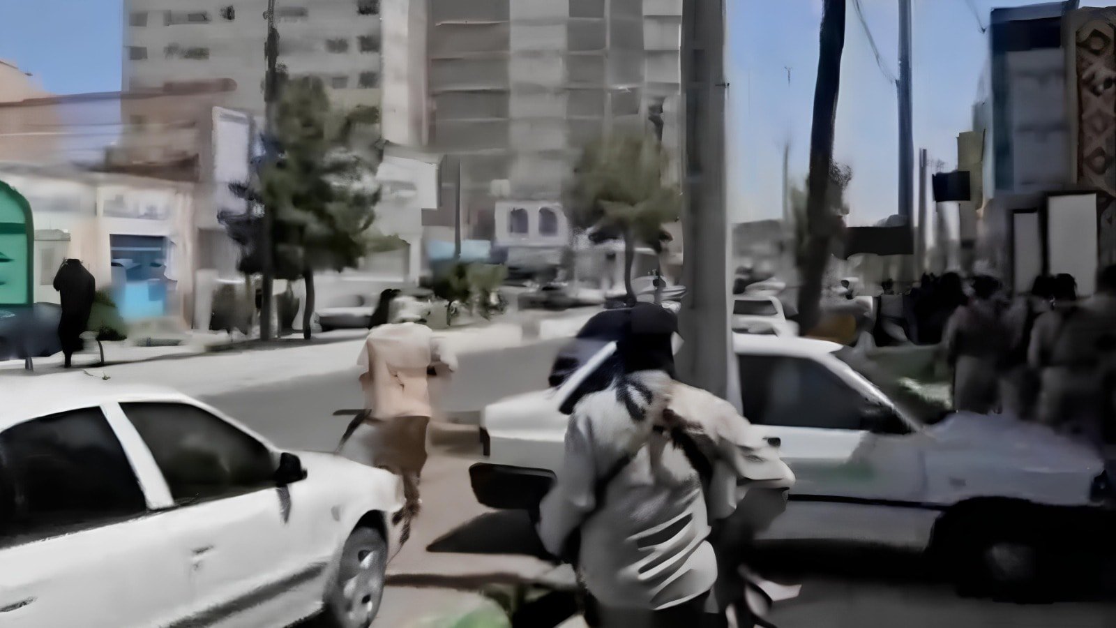 İran’daki Devrim Muhafızları adliyesinde çatışma İran’daki Devrim Muhafızları adliyesinde çatışma