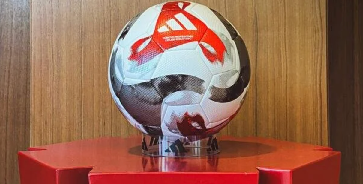 İşte Süper Lig’de kullanılacak yeni futbol topu İşte Süper Lig’de kullanılacak yeni futbol topu