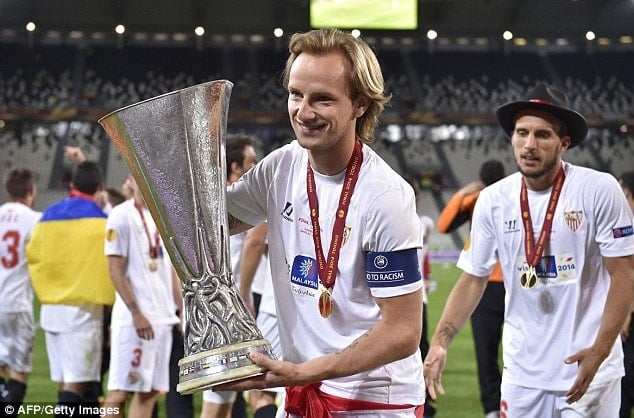 Ivan Rakitic futbolu bıraktığını açıkladı Ivan Rakitic futbolu bıraktığını açıkladı