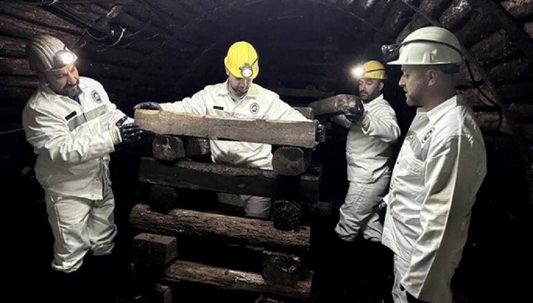 Kamu işçileri greve hazırlanıyor Kamu işçileri greve hazırlanıyor