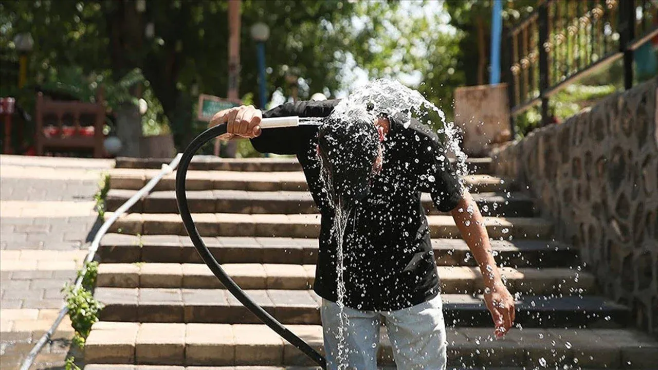 Kavrulacağız! Sıcaklık 40 derece olacak… Kavrulacağız! Sıcaklık 40 derece olacak…