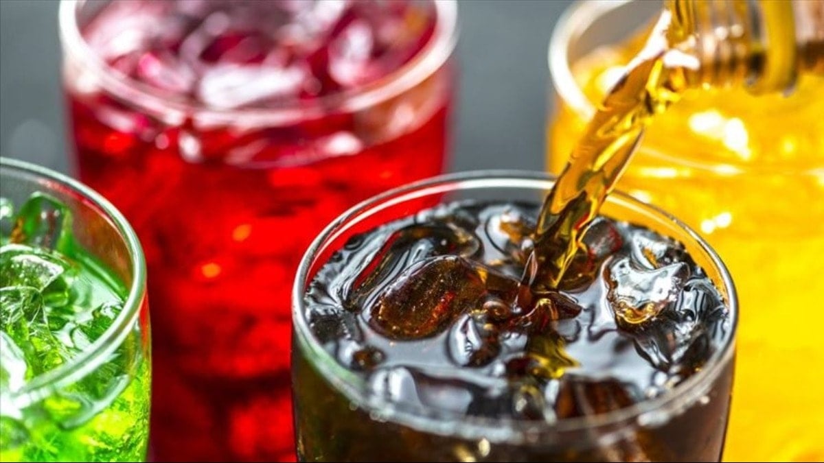 Kola ve gazlı içeceklerin fiyat listesi yine zamlandı Kola ve gazlı içeceklerin fiyat listesi yine zamlandı