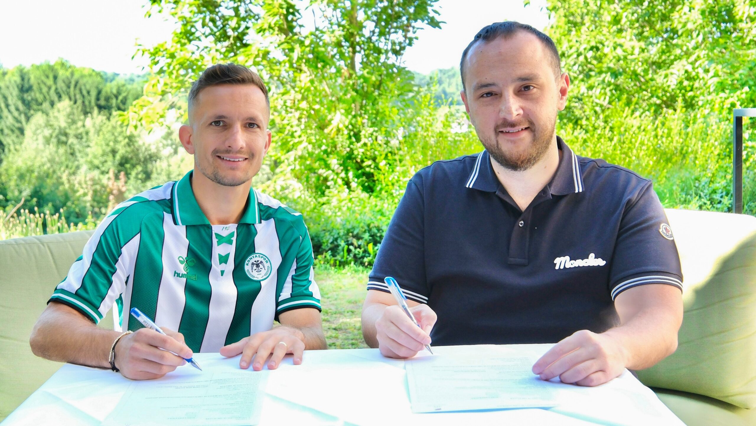 Konyaspor Rumen futbolcuyla imzaladı Konyaspor Rumen futbolcuyla imzaladı