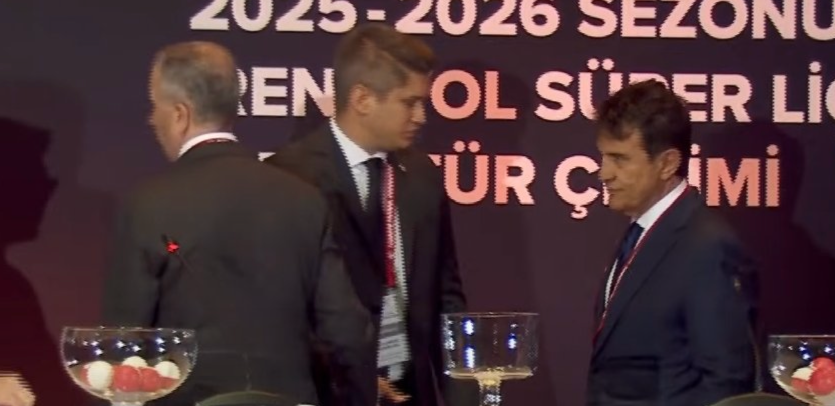 Ligler başlamadan gerginlik başladı! Fikstür çekiminde Öztürk-Belgü gerilimi Ligler başlamadan gerginlik başladı! Fikstür çekiminde Öztürk-Belgü gerilimi
