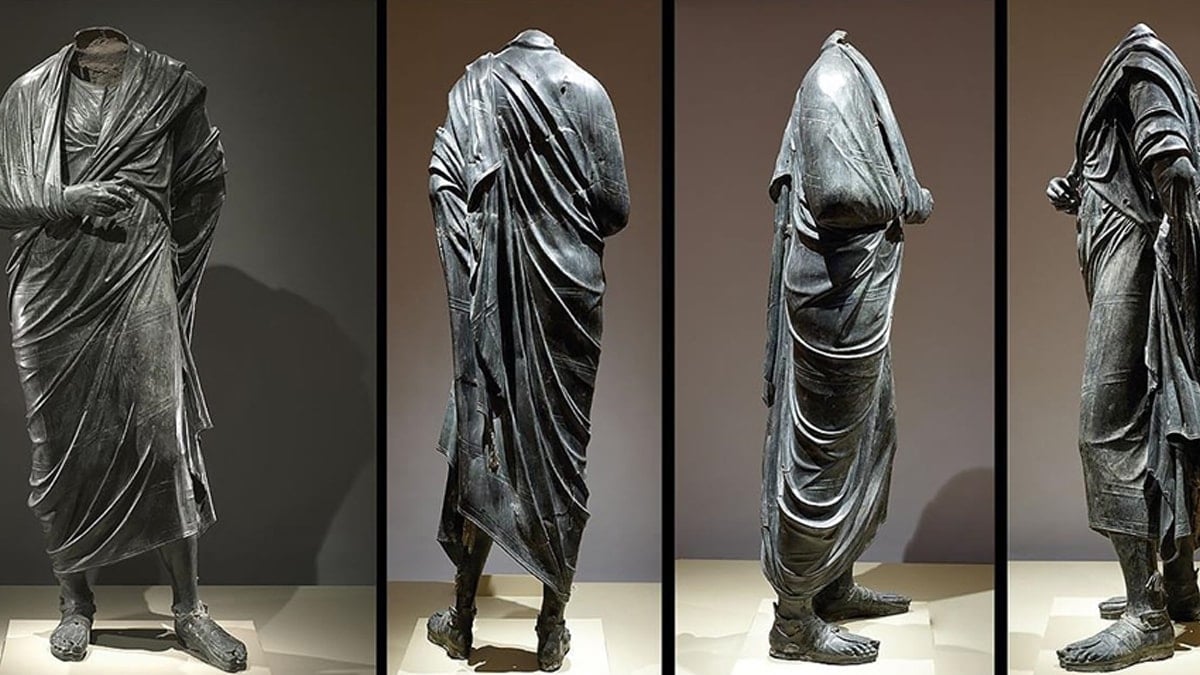 Marcus Aurelius heykeli, 65 yıl sonra ABD’den Türkiye’ye iade edildi. Marcus Aurelius heykeli, 65 yıl sonra ABD’den Türkiye’ye iade edildi.